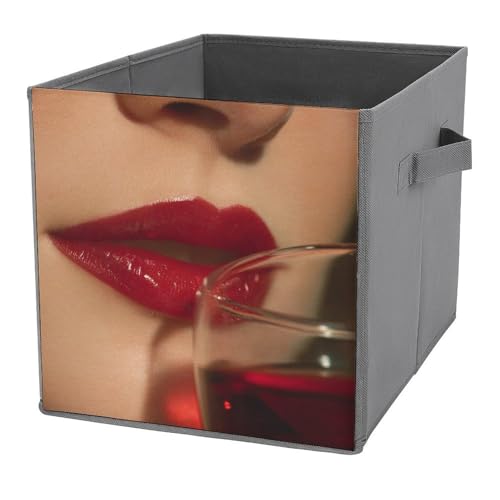 Jubonexis Aufbewahrungskörbe für Damen, rote Lippen, Weinwürfel, Aufbewahrungswürfel, faltbar, dekorative Stoff-Aufbewahrungskörbe, Heim-Organizer mit Griffen für Regale, Schrank, 27 x 27 cm Jubonexis Aufbewahrungskörbe für Damen, rote Lippen, Weinwürfel, Aufbewahrungswürfel, faltbar, dekorative Stoff-Aufbewahrungskörbe, Heim-Organizer mit Griffen für Regale, Schrank, 27 x 27 cm von Jubonexis