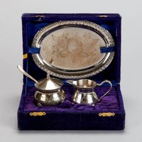 Vintage Silberplatten Tee-Kaffee-Service - Zucker, Milchkännchen, Tablett & Löffel, C.1920 von JudyFrankelAntiques