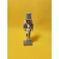 Handgemachter Silberfarbener Glitzer-Nussknacker Erzgebirge Holzsoldat von Judycollections