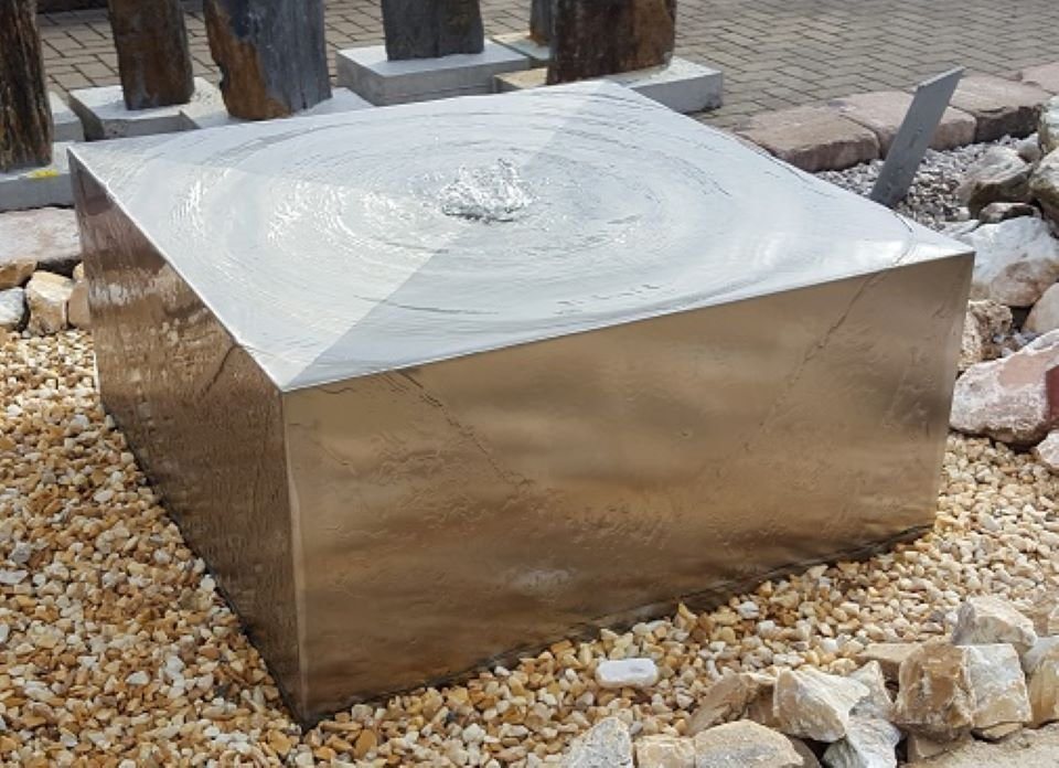 Jürgen Bocker - Gartenambiente Gartenbrunnen Brunnenquader Edelstahl matt Garten versch. Größen von 30 - 60 cm Jürgen Bocker - Gartenambiente Gartenbrunnen Brunnenquader Edelstahl matt Garten versch. Größen von 30 - 60 cm von Jürgen Bocker - Gartenambiente