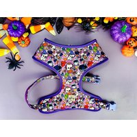 Halloween Mops Geschirr/Süßes Herbst Hundegeschirr Junge Mädchen Im Urlaub Mittelgroßes Welpengeschirr Halloween Mops Geschirr/Süßes Herbst Hundegeschirr Junge Mädchen Im Urlaub Mittelgroßes Welpengeschirr von JujuandNana