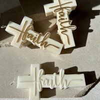 Faith - Dekorative Kerze, Glauben, Kreuz, Taufe Faith - Dekorative Kerze, Glauben, Kreuz, Taufe von JulemiStudio