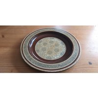 Holzteller Deko Braun Mit Schillernden Ornamenten von JulesLaedchen