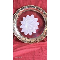 Kuchenplatte Mit Versilbertem Durchbrochenem Rand - Glas Und Blütendeckchen Vintage Kuchenplatte Mit Versilbertem Durchbrochenem Rand - Glas Und Blütendeckchen Vintage von JulesLaedchen