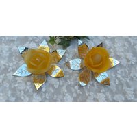 Zwei Kerzenhalter Blütenform Mit Rosenkerze von JulesLaedchen