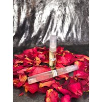 Zauberöl/Ritualöl Zur Karma-Reinigung Und Heilung - Liebe, Positivität & Empathie, Rosenquarz Heilstein, Geweiht Zauberöl/Ritualöl Zur Karma-Reinigung Und Heilung - Liebe, Positivität & Empathie, Rosenquarz Heilstein, Geweiht von JulesWitchMagic