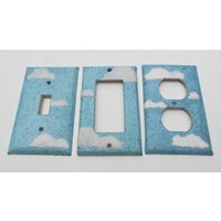 Dekorative Cloud Light Switch Platten, Handgemachtes Papier Aus Recycelten Materialien, Umweltfreundliche Wandkunst-Recyceltes Handarbeitspapier Dekorative Cloud Light Switch Platten, Handgemachtes Papier Aus Recycelten Materialien, Umweltfreundliche Wandkunst-Recyceltes Handarbeitspapier von JuliaGarretson