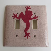 Frosch Auf Doppellichtschalterplatte - Handgemachtes Papier Aus Recycelten Materialien Frosch Auf Doppellichtschalterplatte - Handgemachtes Papier Aus Recycelten Materialien von JuliaGarretson