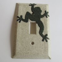 Frosch Auf Single Light Switch Plate - Handgemachtes Papier Aus Recycelten Materialien von JuliaGarretson