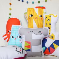 Glückliches Alphabet Personalisierte Kissen Kissen, Kinderzimmer, Kinder Dekor, Geschenk von JuliaStaite