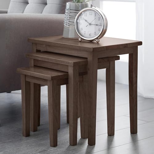 Julian Bowen Cleo Nest of Tables 3er Set, Nesting Oak Beistelltisch für Wohnzimmer, Stapelbarer Beistelltisch für kleine Räume, 46 x 48 x 33 cm - Walnuss-Effekt von Julian Bowen