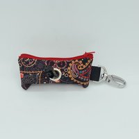 Kotbeutelspender Schwarz Braun Rot Mit Karabiner von JuliasHundewelt
