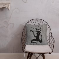 Kissen Monster Tentakel Gothic Alien Art Creepy Süß Wohnkultur Skurriles Goth Punk Geschenk Frühlingsgeschenk Kissen Monster Tentakel Gothic Alien Art Creepy Süß Wohnkultur Skurriles Goth Punk Geschenk Frühlingsgeschenk von JulieFitzGeraldArt