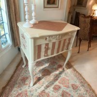 Kleine Cremeweisse Kommode Kleine Cremeweisse Kommode von JuliesRedesigns