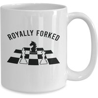 Schachspieler Geschenk Königlich Gegabelt Lustige Schach Kaffeetasse von JuntoTees