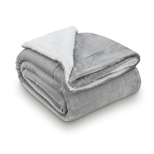 Juskys Fleecedecke 220x240 cm mit Sherpa - flauschig, warm, waschbar - Decke für Bett und Couch - Tagesdecke, Kuscheldecke Hellgrau von Juskys