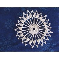 Kleines Rundes Deckchen von JustCrocheting