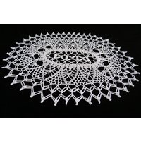 Ovales 30 X 40 cm Großes Weißes Deckchen No. 5 von JustCrocheting