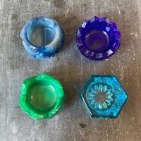Antike Salzstreuer Set Mit 4 Mix Matched Ocean Tönen - Achat von JustSmashingDarling