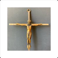 Vintage Messing Kruzifix - Skinny Wand Kreuz von JustSmashingDarling