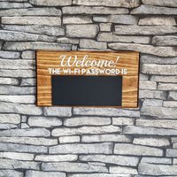 Handgefertigte Wi-Fi Passwort Chalkboard /Kreidefarbe/Vinyl/Zuhause/Einweihungsparty/Wifi Code Handgefertigte Wi-Fi Passwort Chalkboard /Kreidefarbe/Vinyl/Zuhause/Einweihungsparty/Wifi Code von JustinWoodNI