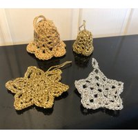 5 Weihnachtsanhänger, Weihnachtssterne Und Glöckchen in Gold, Silber, Rot Weiß Im Set 5 Weihnachtsanhänger, Weihnachtssterne Und Glöckchen in Gold, Silber, Rot Weiß Im Set von JuttasBoutique