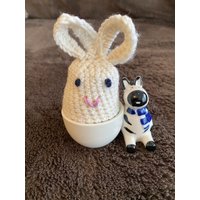 Eierwärmer in Hasenform, Aus Wolle Gehäkelt von JuttasBoutique