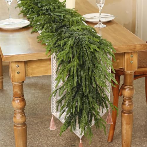 Norfolk-Kiefergirlande, 1,8 m, fühlt sich echt an, künstliche Weihnachtsgirlande, künstliche Tannennadeln, Girlande für Tisch, Kamin, Kaminsims, Urlaub, Zuhause, Innen- und Außenbereich, Dekoration (2 Norfolk-Kiefergirlande, 1,8 m, fühlt sich echt an, künstliche Weihnachtsgirlande, künstliche Tannennadeln, Girlande für Tisch, Kamin, Kaminsims, Urlaub, Zuhause, Innen- und Außenbereich, Dekoration (2 von Juxdp