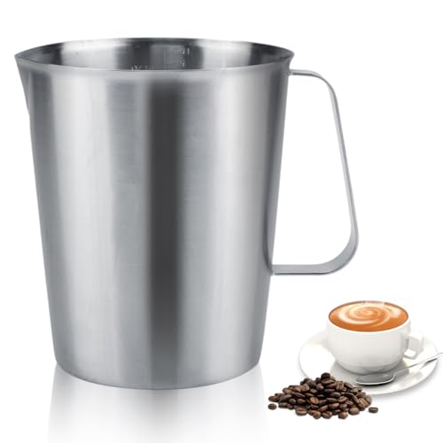 Edelstahl-Messbecher, 2 l, 64 oz, Metall-Messbecher mit Griff und Markierung, 8 Tassen, robuster Messbecher, großer Becher mit Graduierung für Latte Art Edelstahl-Messbecher, 2 l, 64 oz, Metall-Messbecher mit Griff und Markierung, 8 Tassen, robuster Messbecher, großer Becher mit Graduierung für Latte Art von Jwthee