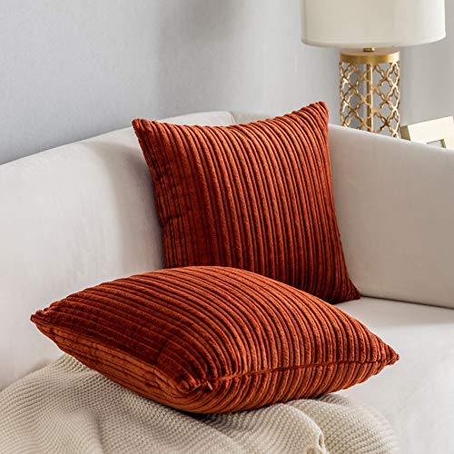 Kevin Textil 2er-Set gestreifter strukturierter Samt-Kordsamt, dekorativer europäischer Kissenbezug für Couch, (60 x 60 cm, 61 cm), gebrannte Ziegel von K KEVIN TEXTILE