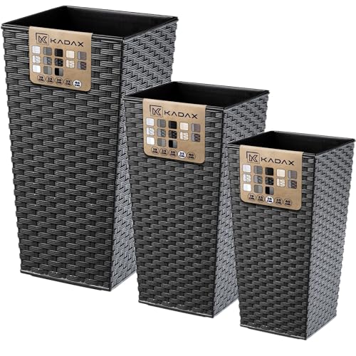 KADAX Blumentopf Set, Blumenkübel aus Kunststoff, Pflanzkübel Set, Innen- und Außenbereich, Outdoor-Pflanzkübel, witterungsbeständiger Blumenkübel (Grafit Rattan 3er Set XXL) von KADAX