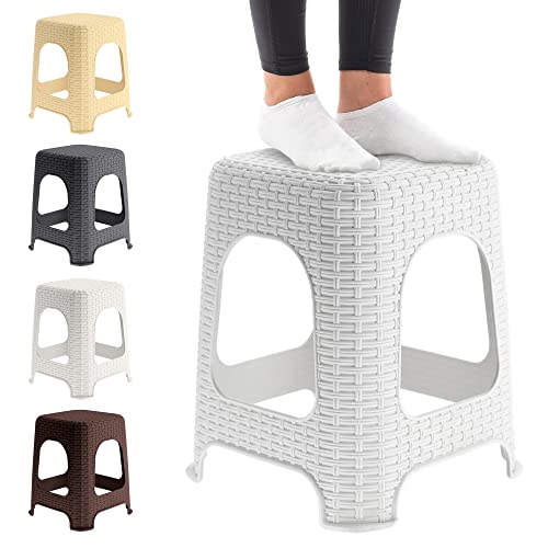 KADAX Hocker aus Kunststoff, Tritthocker bis 120 kg, Rattanhocker mit Antirutschfüßen, Badhocker, Wohnhocker, Leichter Sitzhocker, Gartenhocker, Schemel (Weiß) von KADAX