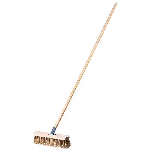 KADAX Praktischer Straßenbesen, Besen zum Fegen von Straßen, Industriebesen mit langem Stiel aus Holz, Saalbesen, Gartenbesen (W: 30 cm) von KADAX