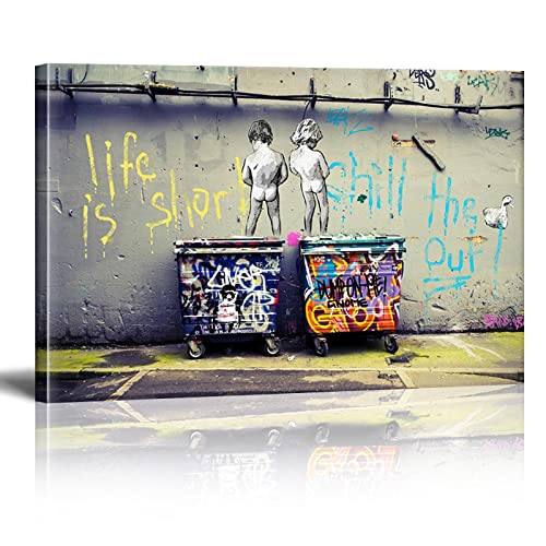 Banksy Art Abstrakte pinkelnde Jungen Leinwand Gemälde Graffiti Straße Poster Drucken Das Leben ist kurz Wandbilder Vintage Wohnkultur 60 x 75 cm (24 x 30 Zoll) mit Rahmen von KADING