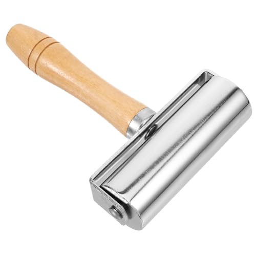 KAILIKETIY Multifunktionaler Lederrollwerkzeug mit Holzgriff Robuster Eisen Seam Roller Manuelle Bedienung für Lederhandwerk Geeignet für Filz Basteln und Leder Nähen Langlebig und KAILIKETIY Multifunktionaler Lederrollwerkzeug mit Holzgriff Robuster Eisen Seam Roller Manuelle Bedienung für Lederhandwerk Geeignet für Filz Basteln und Leder Nähen Langlebig und von KAILIKETIY