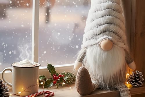 KAMACA Deko Plüsch Wichtel Weihnachtswichtel Kantenhocker aus Stoff ausgefallene Weihnachtsdeko oder zum Verschenken in Winter Weihnachten (Kantenhocker grau braun 35x8x8 cm) von KAMACA