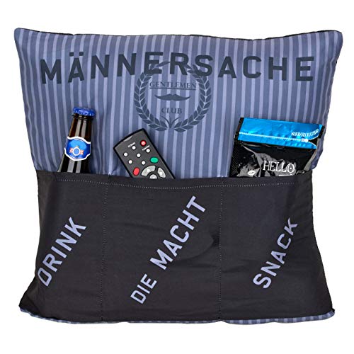 KAMACA Originelles Dekokissen Kissen MÄNNERSACHE mit 3 Taschen zum selber Befüllen Größe 43x43 cm tolles Geschenk für einen lieben Menschen (Männersache) von KAMACA