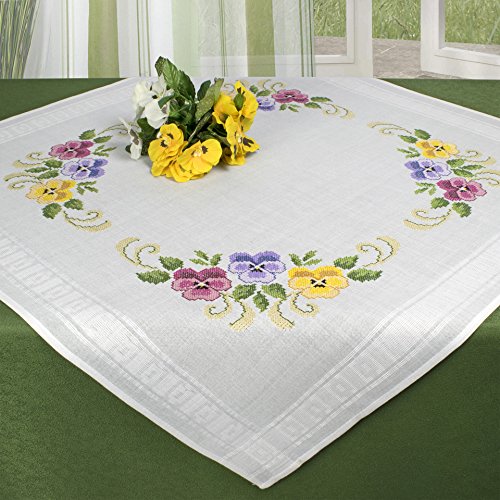 KAMACA Stickpackung Tischdecke 80x80 cm Kreuzstich-Set Blumen vorgedruckte Stickdecke inkl. Stickgarn Stickvorlage und Anleitung Stickset zum Selbersticken für Erwachsene (Stiefmütterchen MD 80x80 cm) von KAMACA
