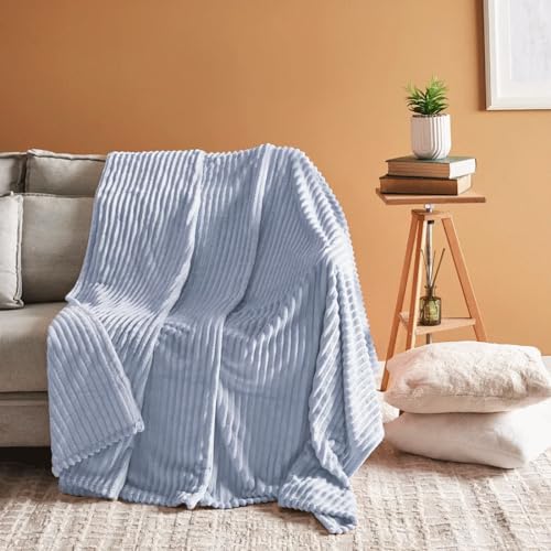 KARACA Ruby Stripe Wellsoft Doppel Decke, Blau. 200 x 220 cm - Stilvolle Gemütlichkeit für Ihr Zuhause mit Zeitloser Eleganz KARACA Ruby Stripe Wellsoft Doppel Decke, Blau. 200 x 220 cm - Stilvolle Gemütlichkeit für Ihr Zuhause mit Zeitloser Eleganz von KARACA