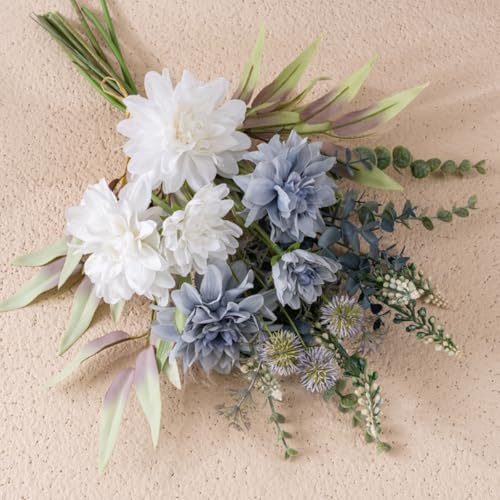 KARLOR Kunstblumen weiß blau Dahlien Künstlich Blumenstrauß Pflanzen Blumen Deko Seidenblumen Blumenarrangements Kernstück Hochzeit weiß Kunstblumen wie echt blau weiß Heim Tisch Deko KARLOR Kunstblumen weiß blau Dahlien Künstlich Blumenstrauß Pflanzen Blumen Deko Seidenblumen Blumenarrangements Kernstück Hochzeit weiß Kunstblumen wie echt blau weiß Heim Tisch Deko von KARLOR