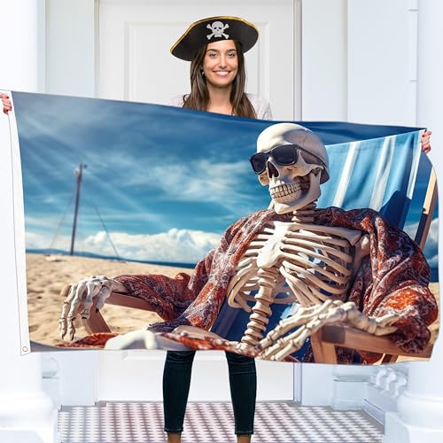 Pirate Flag – Jolly Roger Flag with Skeleton on the beach- Double-sided Print – 110Den polyester - Double Seam - 2 brass eyelets, large 5ft x 3ft Pirate Flag – Jolly Roger Flag with Skeleton on the beach- Double-sided Print – 110Den polyester - Double Seam - 2 brass eyelets, large 5ft x 3ft von KASKANA