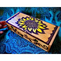 Sonnenblume Woodburned Geschenk Box Angepasst von KATAiiA