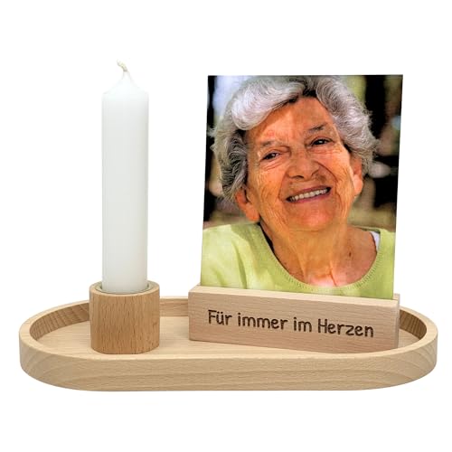Gedenkset mit Kerzenhalter & Kartenhalter – Erinnerung an Verstorbene – graviert oder personalisiert – Holz Deko für Trauer & Gedenken (Für Immer im Herzen) von KATINGA