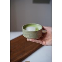 Gesprenkelte Tasse - Sage Green Gesprenkelte Tasse - Sage Green von KATKATKeramik