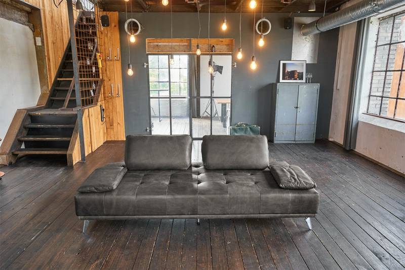 KAWOLA Schlafsofa WIOLO, Couch Daybed Leder mit oder ohne Hocker verschiedene Farben 240x110 cm von KAWOLA