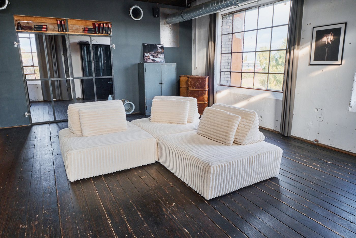 KAWOLA Sofa WIOLO SOFT Cord Sofa - Modular - Komfortabel & Flexibel - Wohnzimmer, Modulsofa. Weicher Breitcord. Abziehbar & vielseitig. 3 Module. KAWOLA Sofa WIOLO SOFT Cord Sofa - Modular - Komfortabel & Flexibel - Wohnzimmer, Modulsofa. Weicher Breitcord. Abziehbar & vielseitig. 3 Module. von KAWOLA