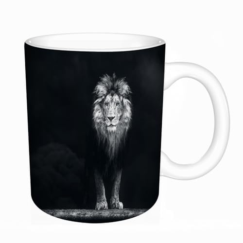 KDWJS Tasse Keramik Kaffeetassen Große 11oz Tassen 330ml Trinkgläser Mit Griff Personalisierte Geschenk Weiß,Porträt eines wunderschönen Löwen im dunklen Rauch. von KDWJS