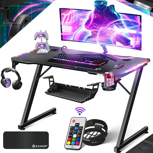 KESSER® Gaming Tisch LED 100cm x 60cm | Z-Form Gamer Schreibtisch | Kopfhörerhaken & Kohlebeschichtung | Ergonomischer PC Computertisch | Stabiler Tisch mit Getränkehalter Schwarz von KESSER