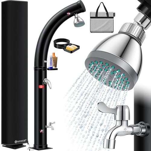 KESSER® Solar Gartendusche Solardusche Bogen mit Metall-Duschablage Schutzhaube & Tasche | 20 Liter warmes Wasser max. 60°C Pooldusche Camping | Regenduschkopf & Wasserhahn | Gartenschlauch-Anschluss von KESSER