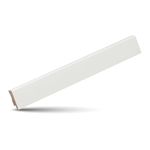 KGM Sockelleiste Modern – Weiß lackierte Fußbodenleiste aus Kiefer Massivholz – Maße: 2400 x 16 x 40 mm – 1 Stück von KGM